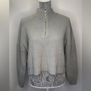 Hollister & Co. Grey Cropped Knitted Sweater